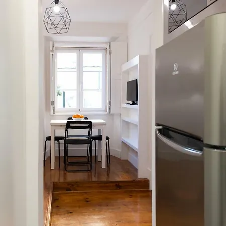 Olarias 2 Bedroom Near The Castle * Lisbon