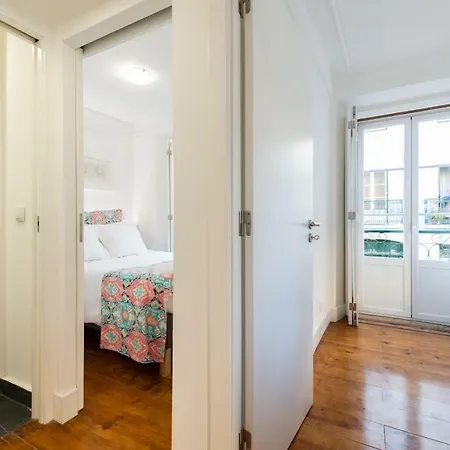 Apartment Olarias 2 Bedroom Near The Castle