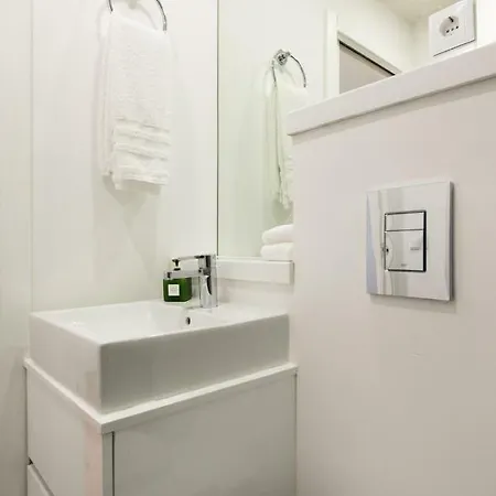 Olarias 2 Bedroom Near The Castle * Lisbon